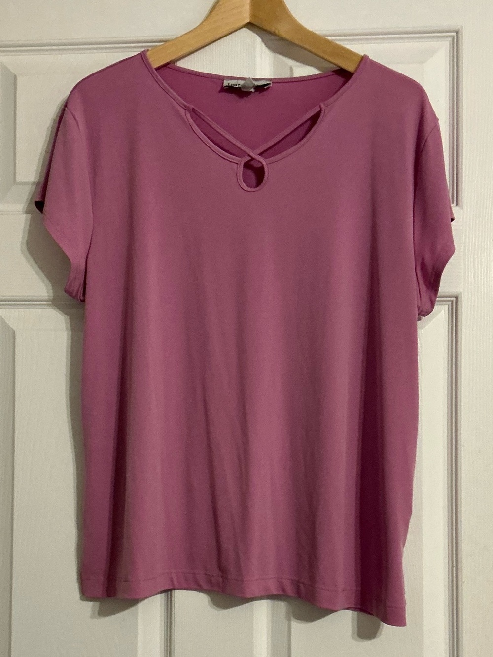 Southern Lady Mauve Short Sleeve Ring-Detail Tunic Blouse